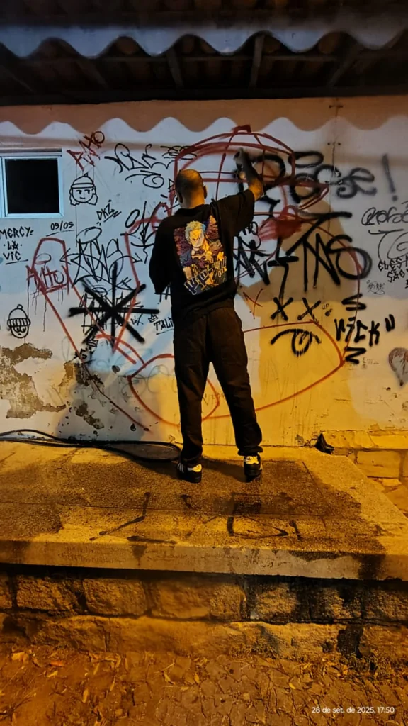 Intervenção de grafite com Capa e Kong — HIP HOP IN CENA