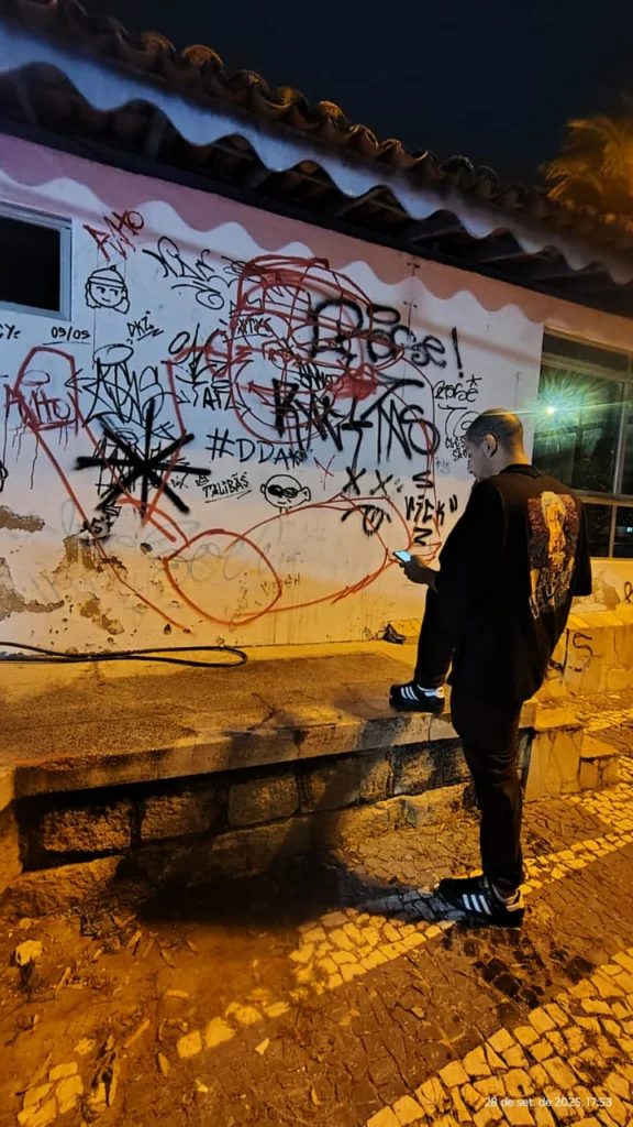 Intervenção de grafite com Capa e Kong — HIP HOP IN CENA