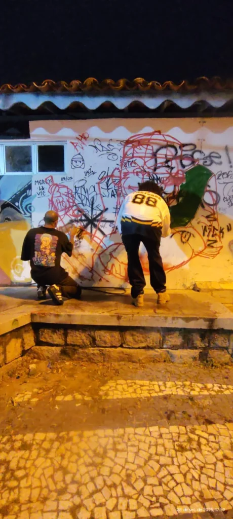 Intervenção de grafite com Capa e Kong — HIP HOP IN CENA