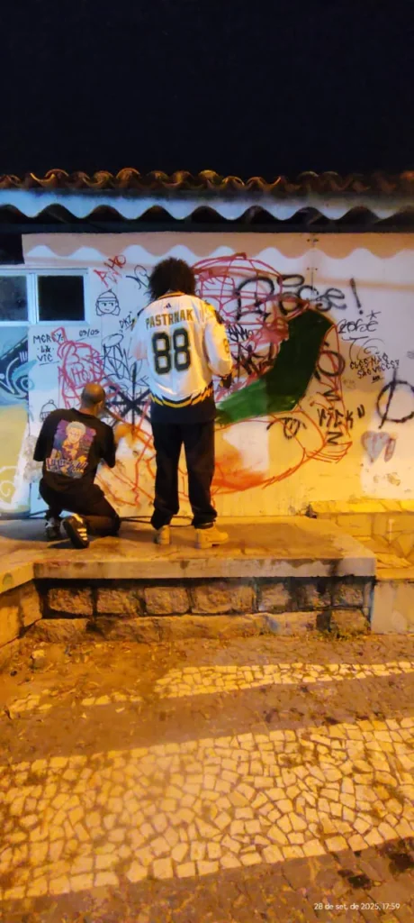 Intervenção de grafite com Capa e Kong — HIP HOP IN CENA