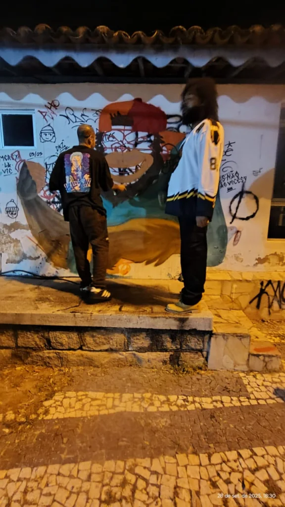 Intervenção de grafite com Capa e Kong — HIP HOP IN CENA