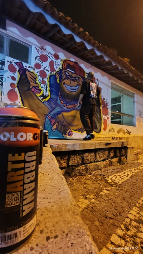 Intervenção de grafite com Capa e Kong — HIP HOP IN CENA